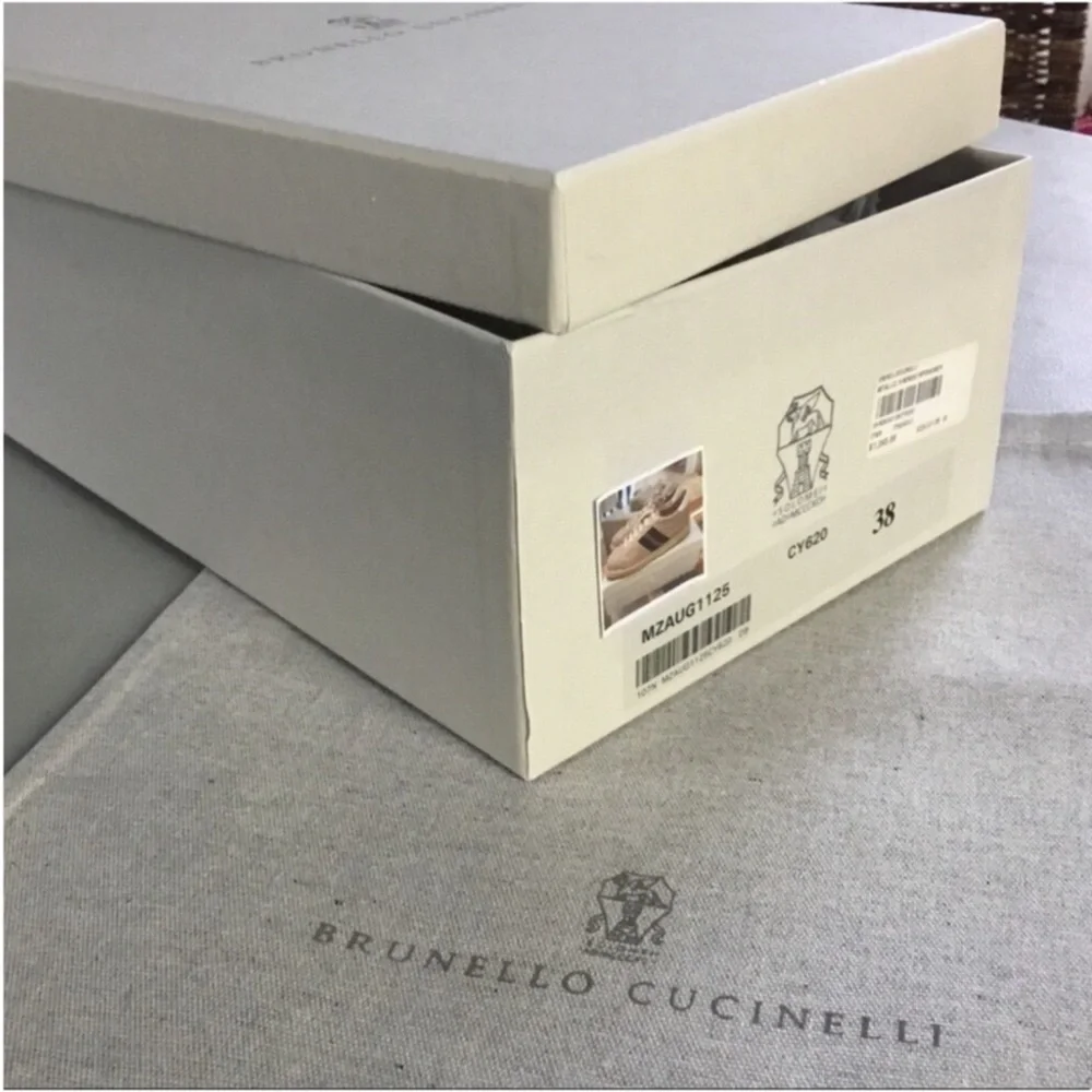 Brunello Cucinelli empty bix